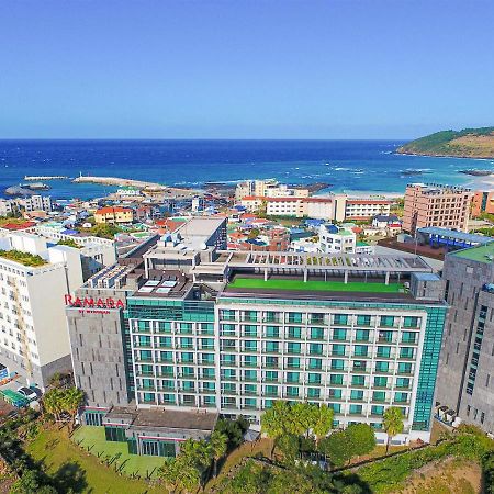 Ramada By Wyndham Jeju Hamdeok Hotel Exterior foto